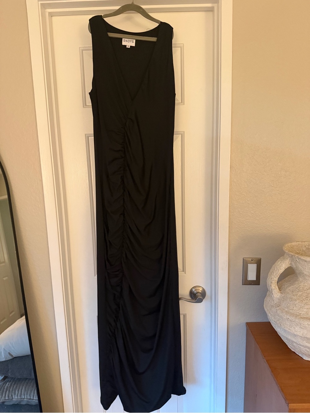 SNDYS Black Sleeveless Ruched Maxi Dress
